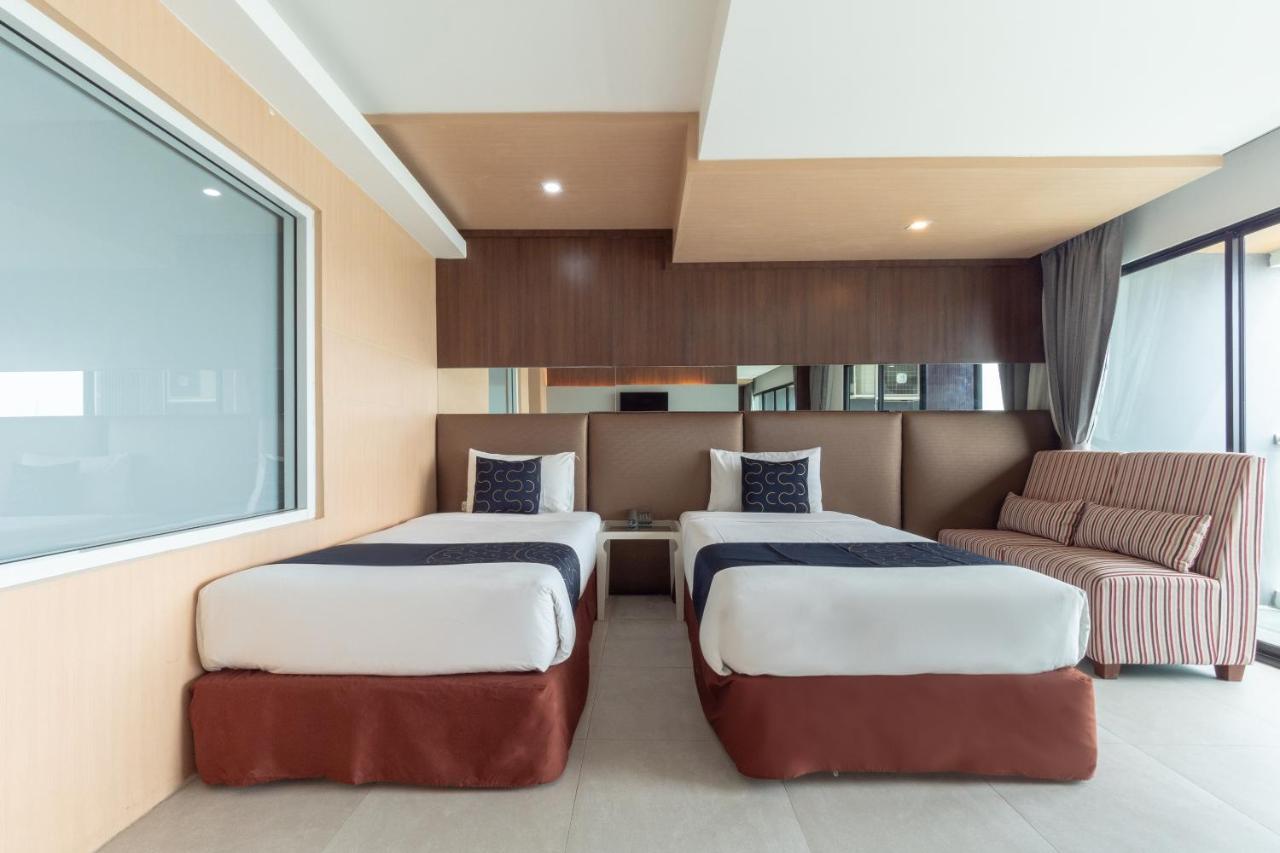 CAPITAL O 1088 Golden Dragon Beach Resort Landkreis Landkreis Bang Lamung Exterior foto